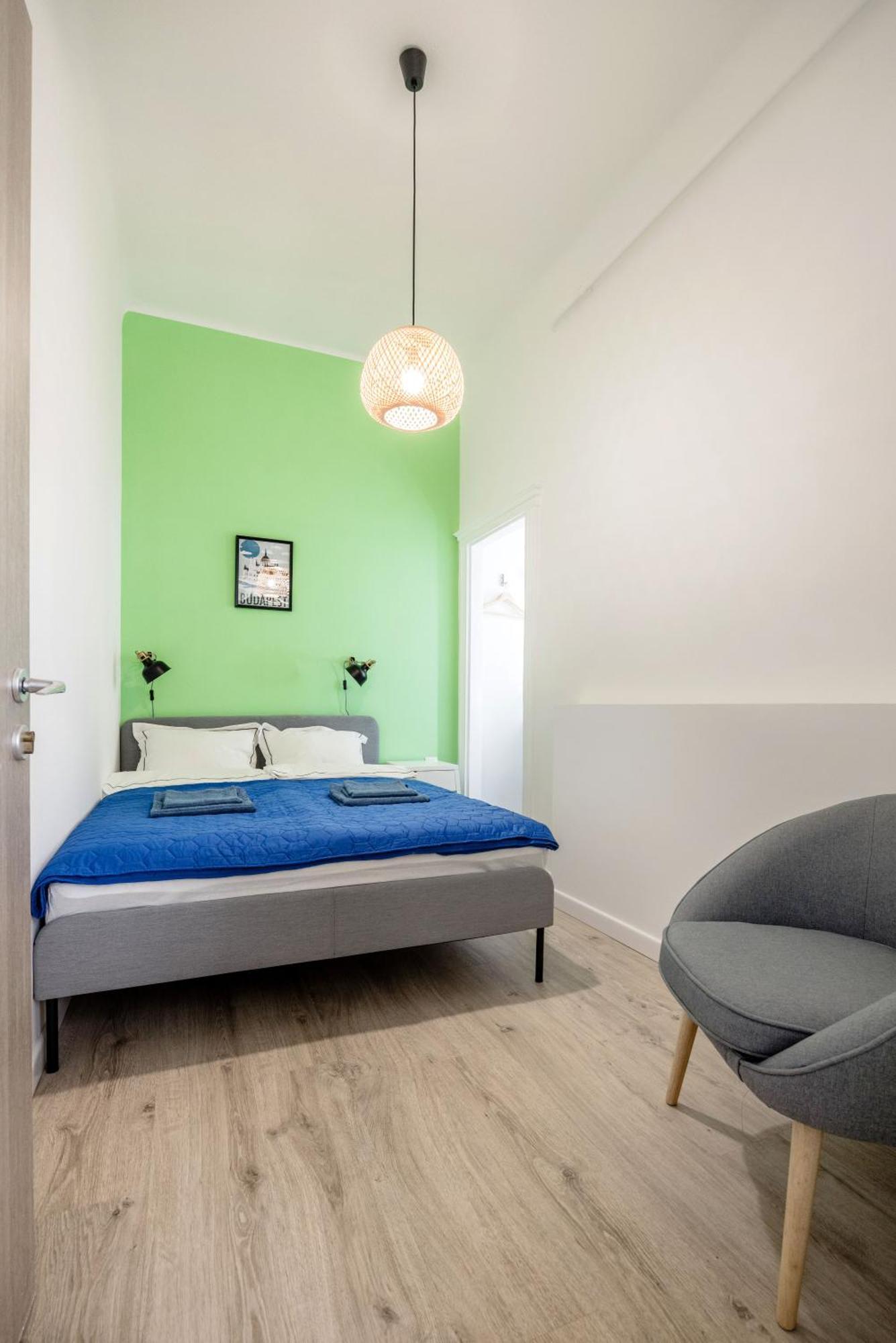 Stylish And Colourful Apartment In The City Centre Budapeste Exterior foto