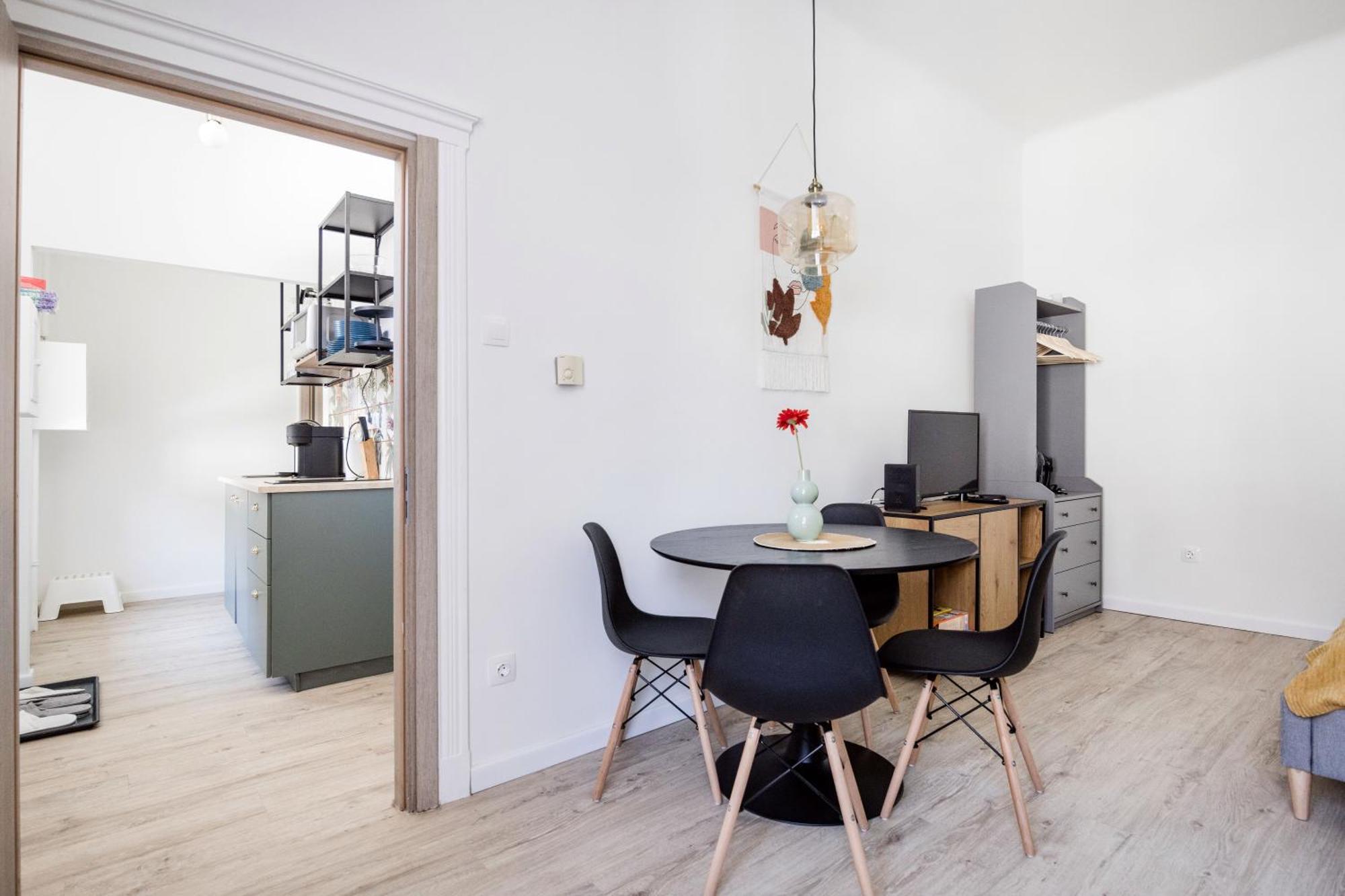 Stylish And Colourful Apartment In The City Centre Budapeste Exterior foto