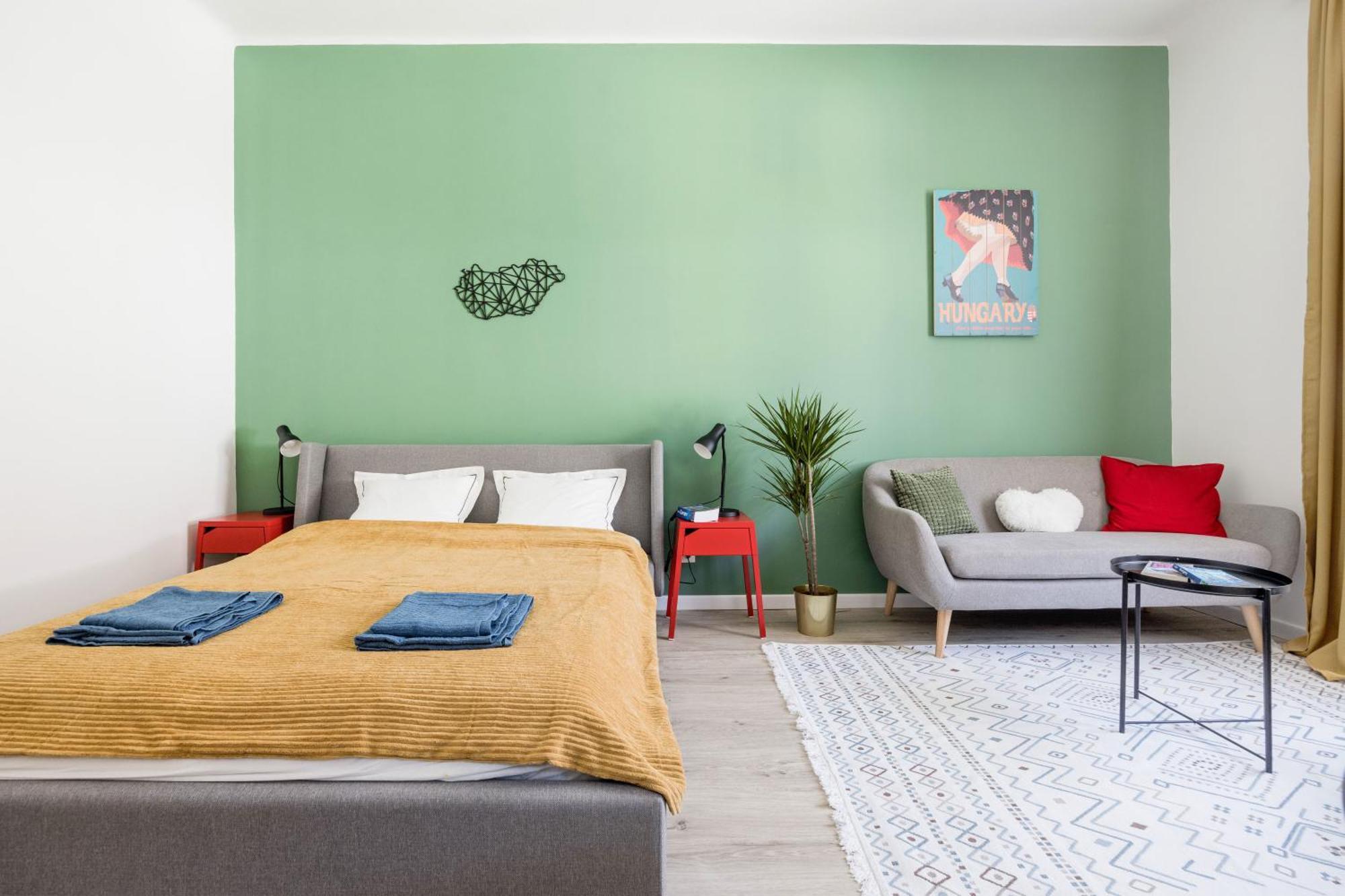 Stylish And Colourful Apartment In The City Centre Budapeste Exterior foto