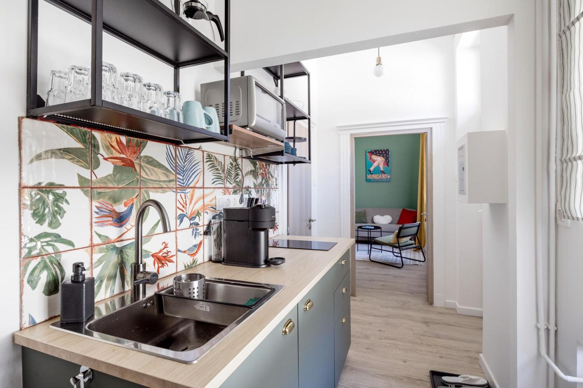 Stylish And Colourful Apartment In The City Centre Budapeste Exterior foto