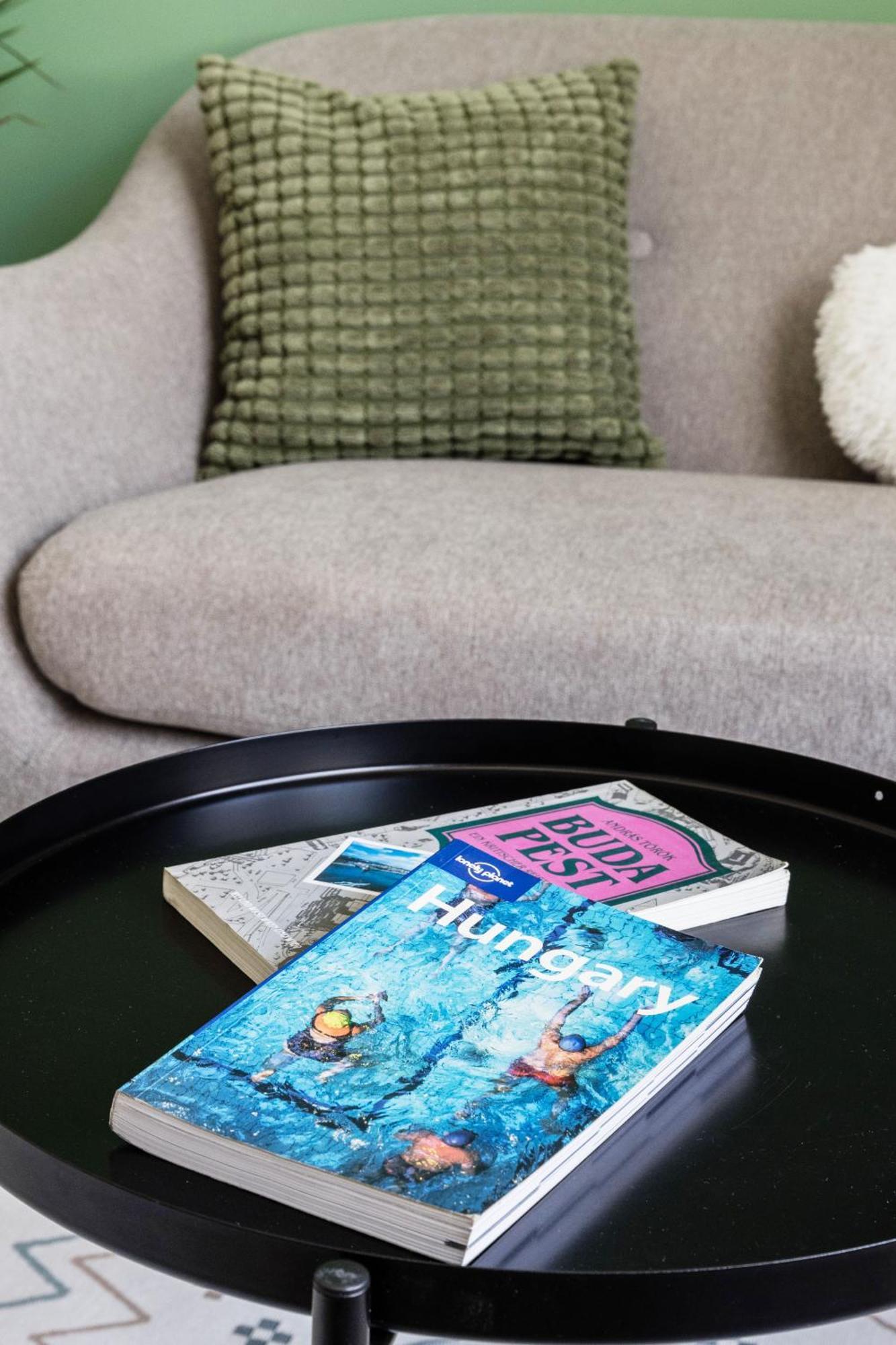 Stylish And Colourful Apartment In The City Centre Budapeste Exterior foto